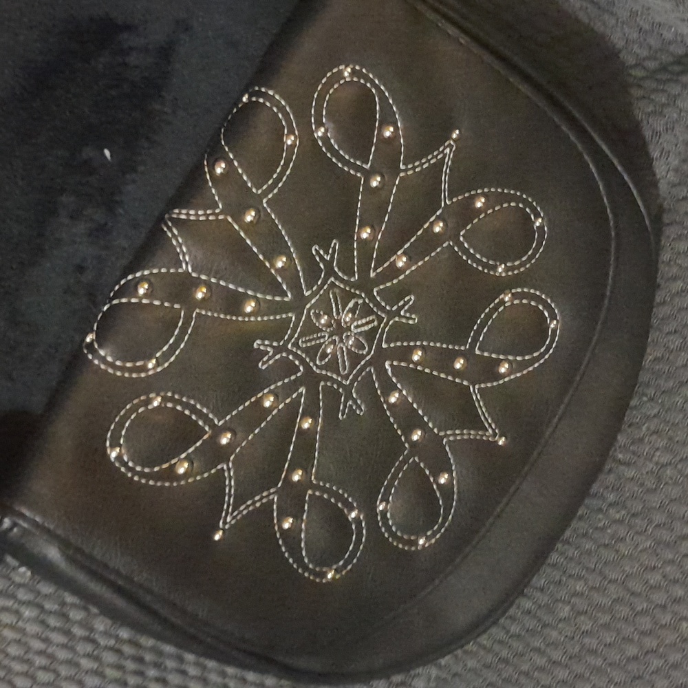 Purse - Picture 2 of 3